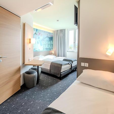 B&B Hotel Offenburg-Hbf Exterior photo