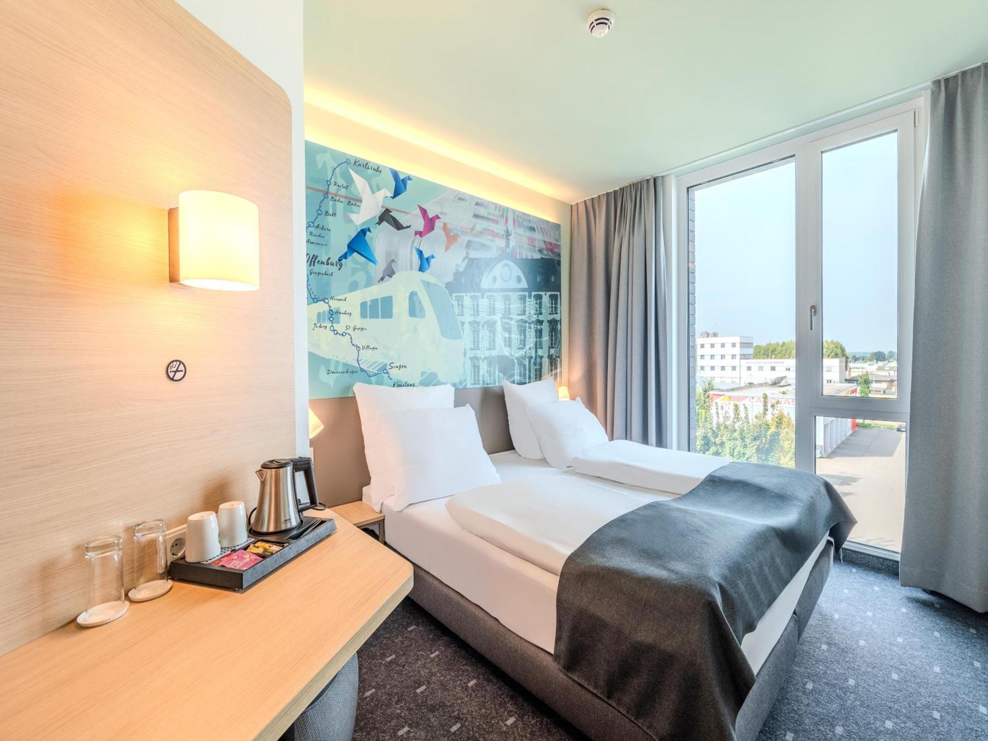 B&B Hotel Offenburg-Hbf Exterior photo