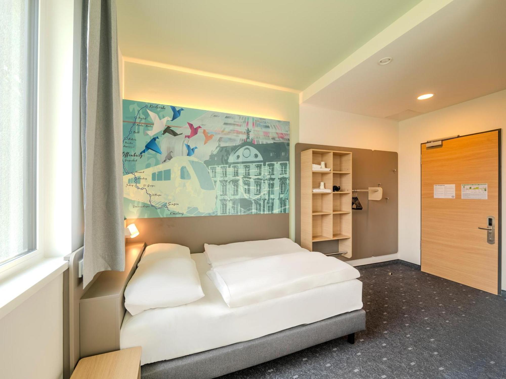 B&B Hotel Offenburg-Hbf Exterior photo