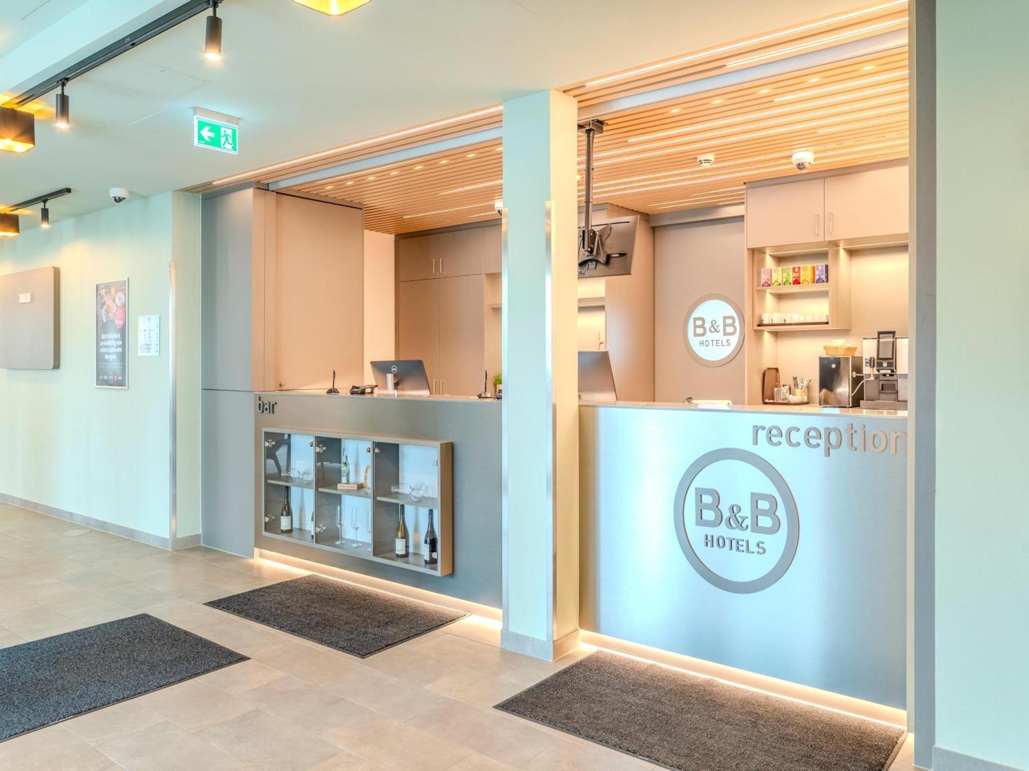 B&B Hotel Offenburg-Hbf Exterior photo